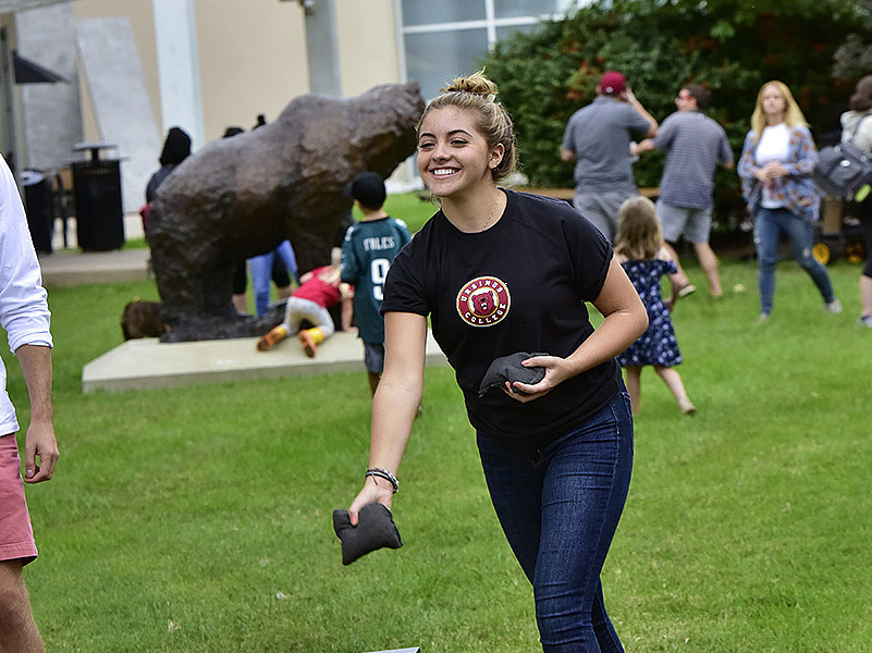 bag toss