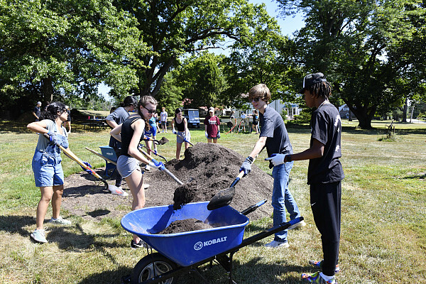 Day of Service Welcome Week 2022