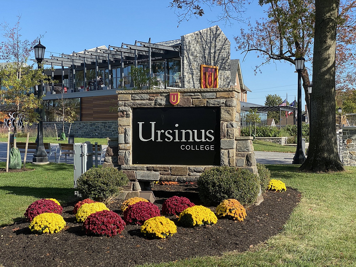 Ursinus sign with Commons