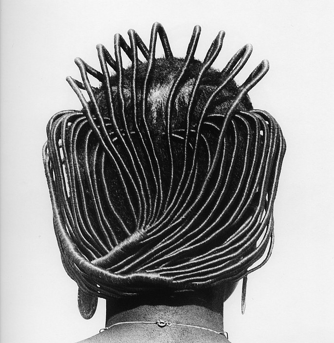 J.D. ‘Okhai Ojeikere, Agaracha HD 568/74 from the series Hairstyles, 1968-1999, 1974 (printed 2010).