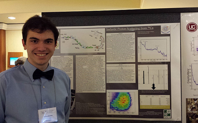 Frank DeVone ’16 presenting his research at a national conference.