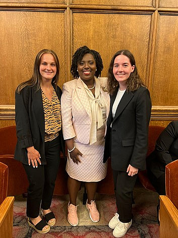 Jessica Pizzo and Katherine Hein with PA House Speaker Joanna McClinton at NEW Leadership PA