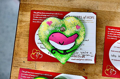 Hearts of Hope create keepsake hearts, with messages of hope, to people in need.